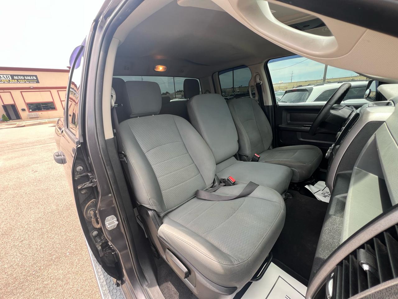 RAM 1500 Tradesman Quad Cab 4WD 2017