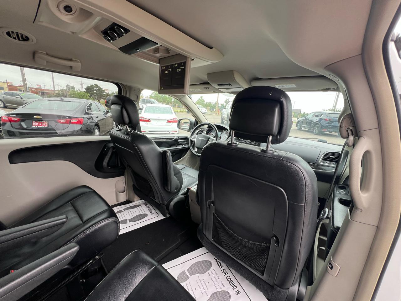Chrysler Town & Country Touring 2016