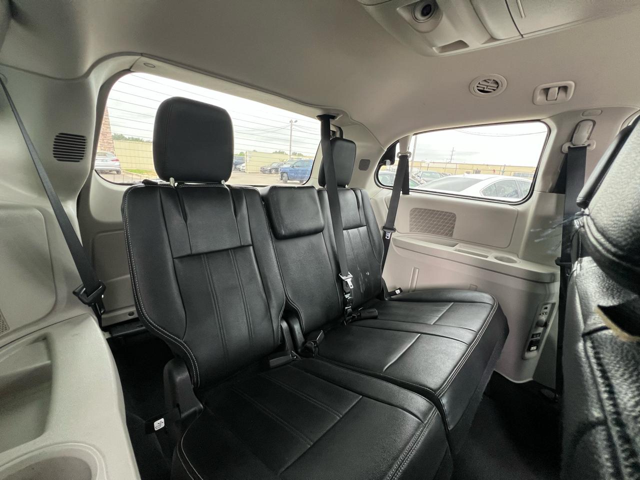 Chrysler Town & Country Touring 2016