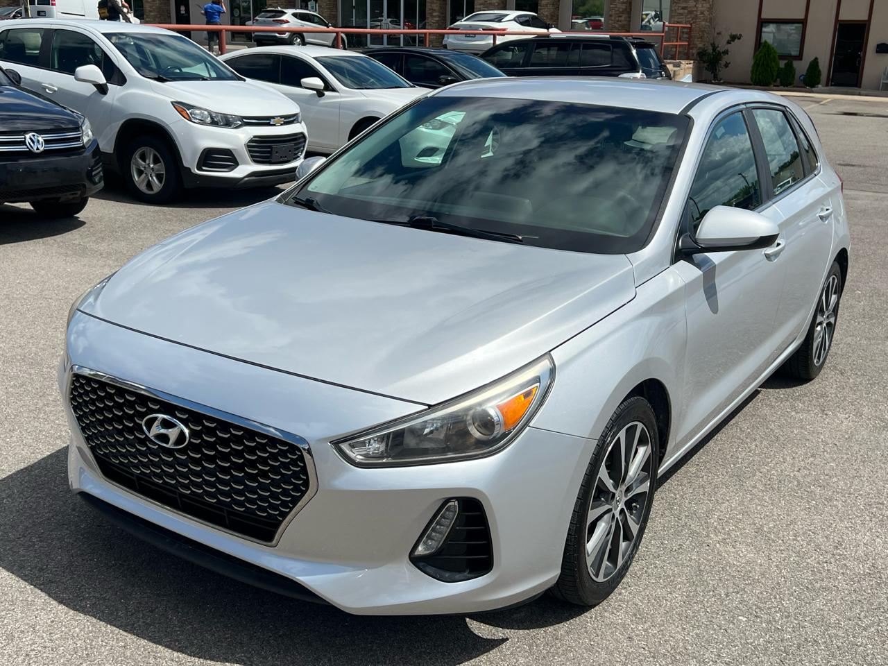 2019 Hyundai Elantra GT Base 6A