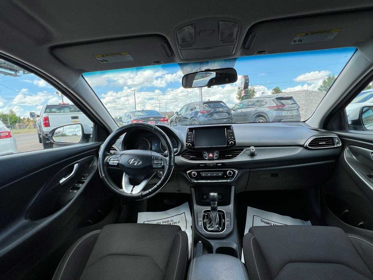 Hyundai Elantra GT Base 6A 2019