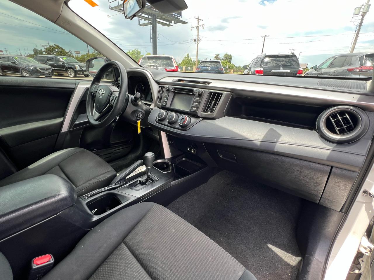 Toyota RAV4 LE 2017