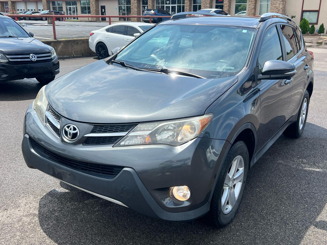 Toyota RAV4 XLE FWD 2013