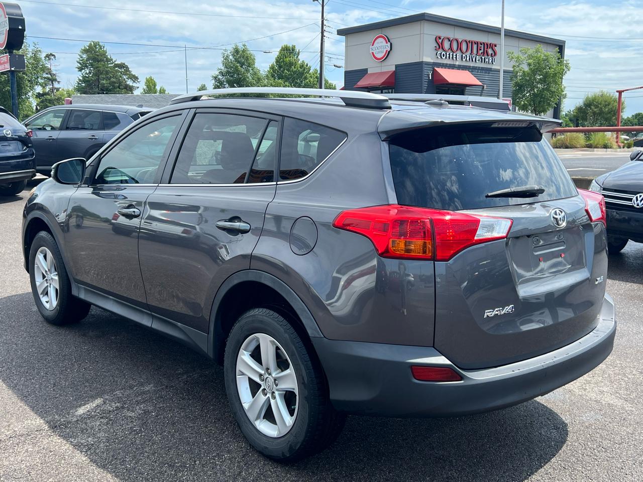 Toyota RAV4 XLE FWD 2013