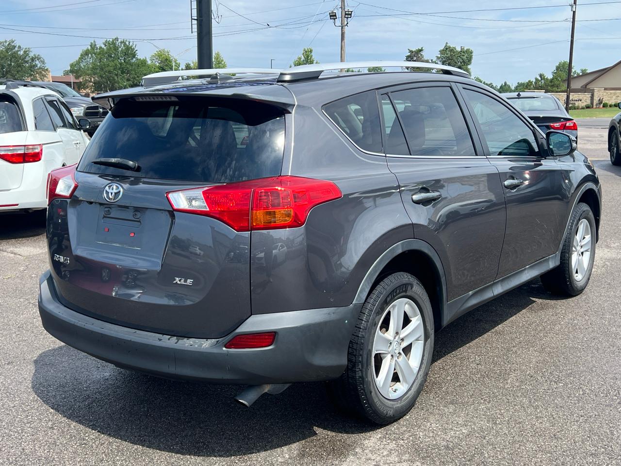 Toyota RAV4 XLE FWD 2013