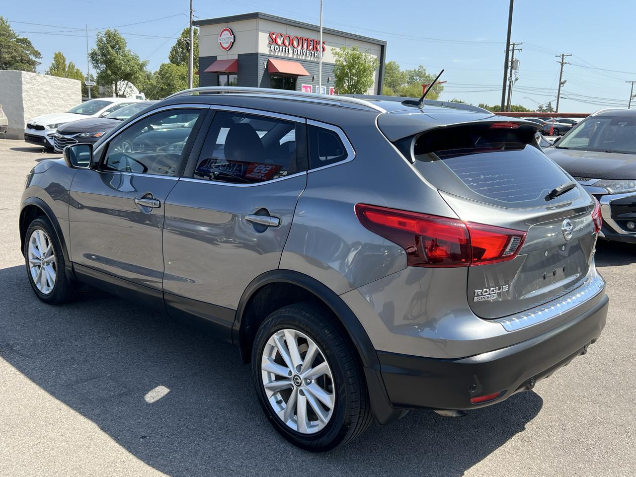 Nissan Rogue Sport S 2019