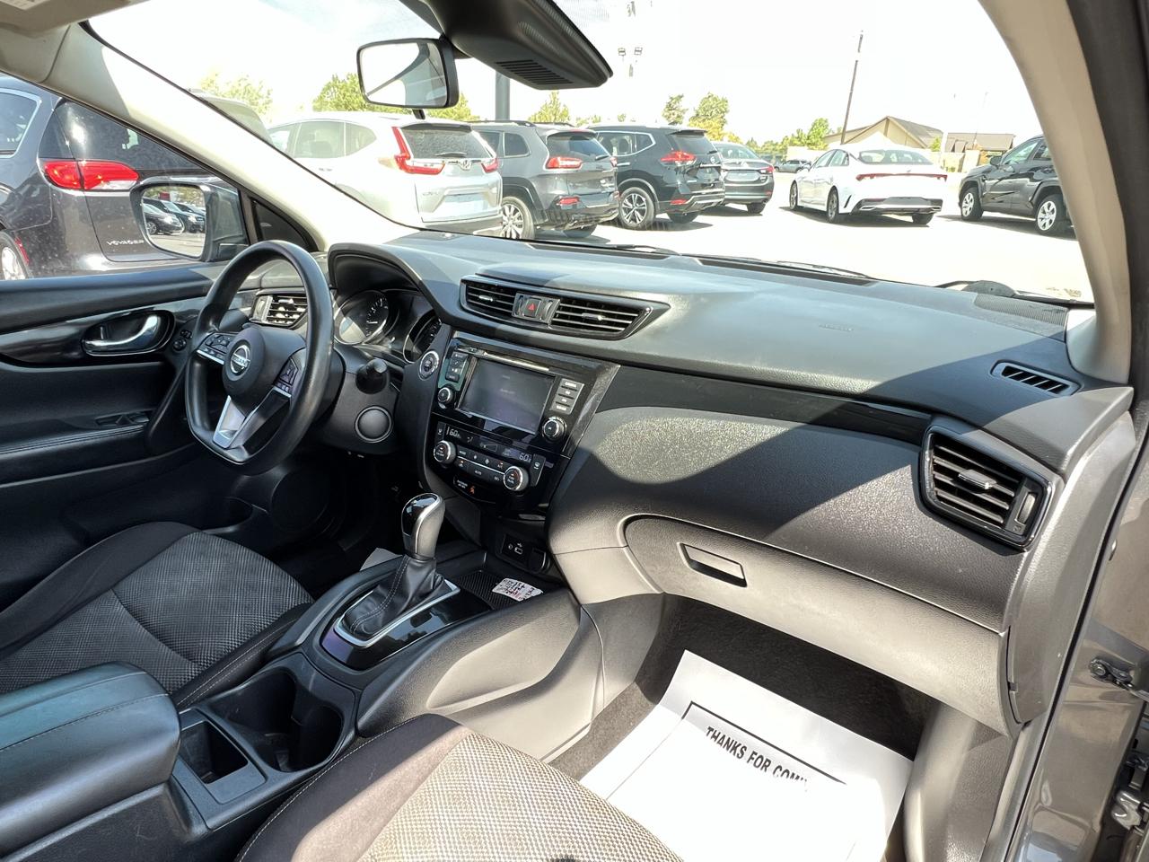 Nissan Rogue Sport S 2019