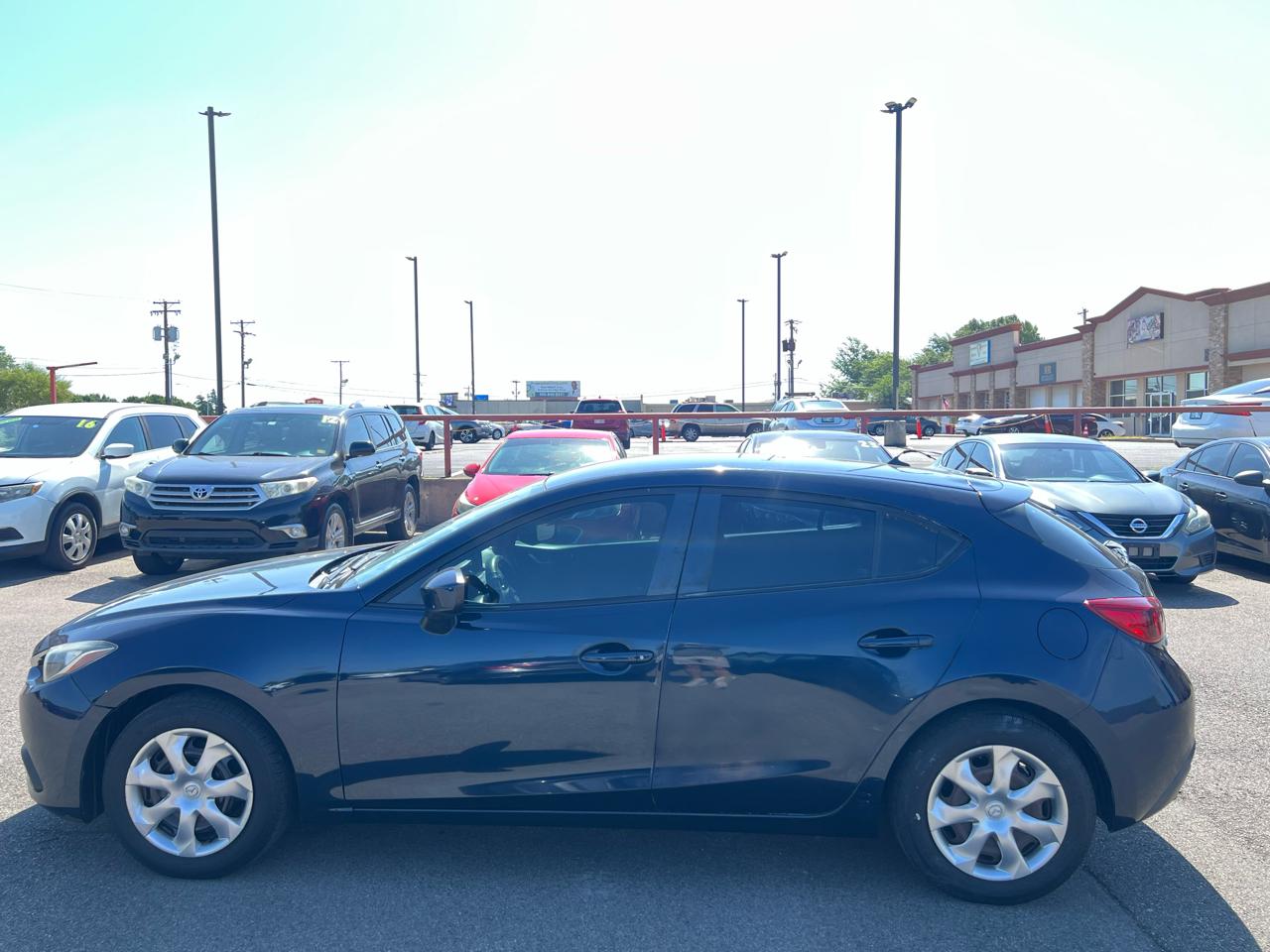 Mazda MAZDA3 i Sport MT 5-Door 2015
