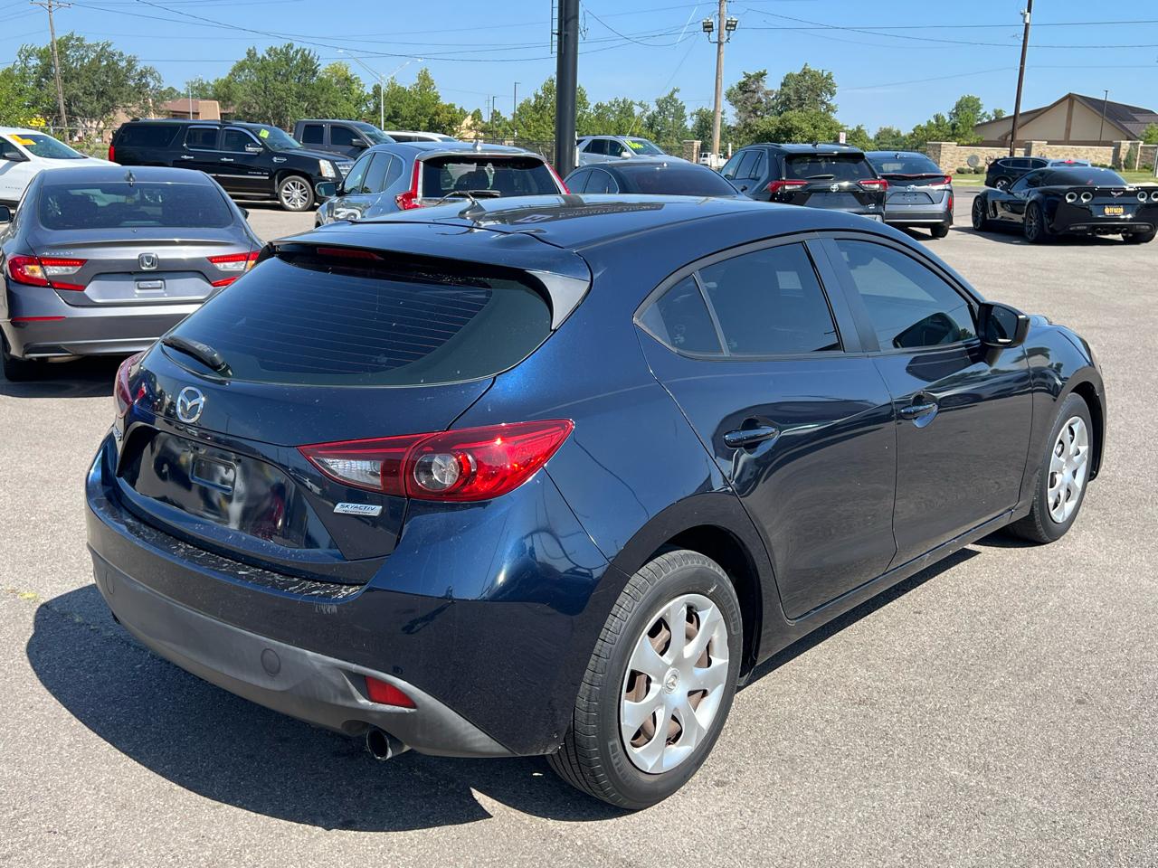 Mazda MAZDA3 i Sport MT 5-Door 2015