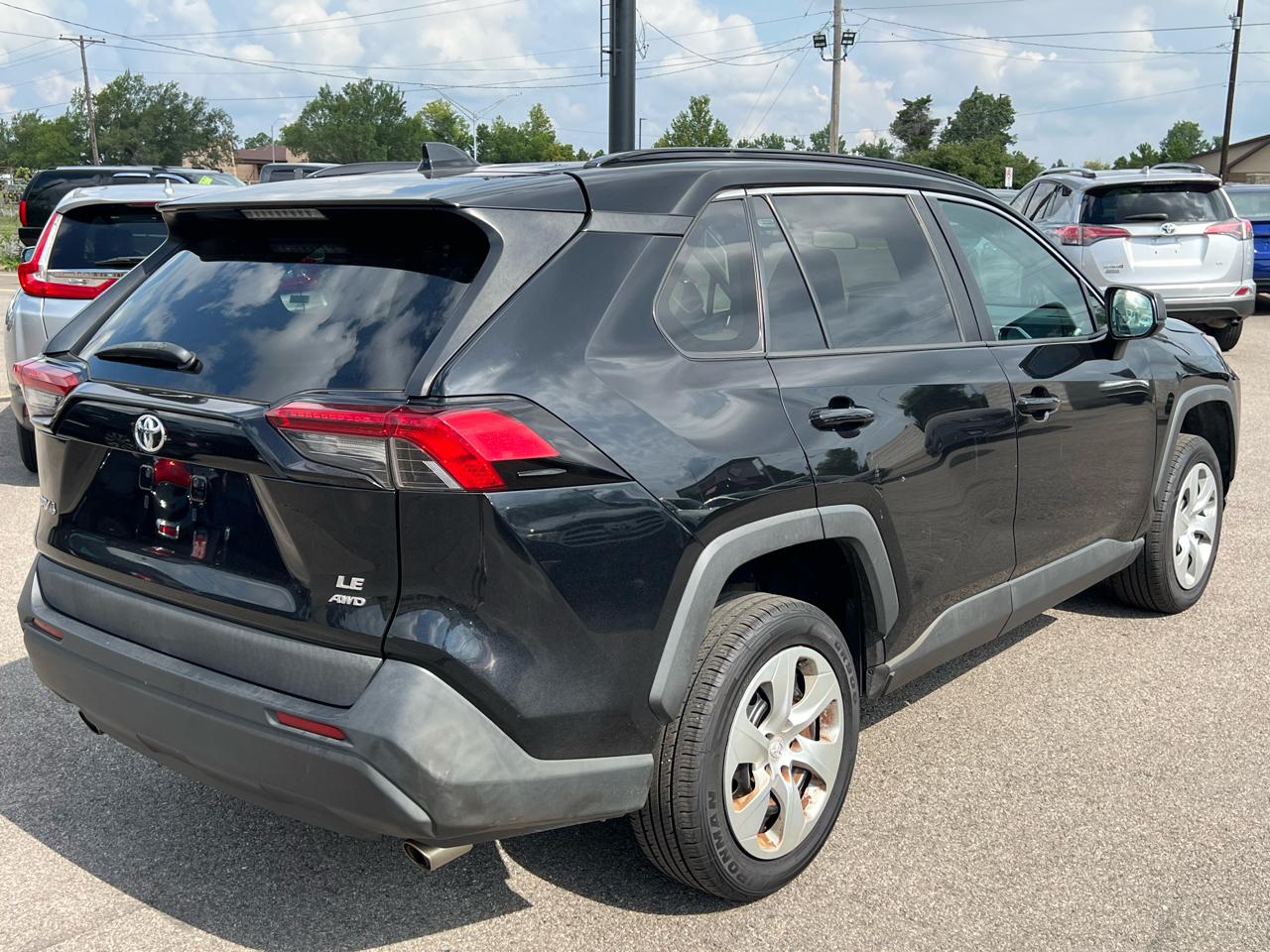 Toyota RAV4 LE AWD 2019