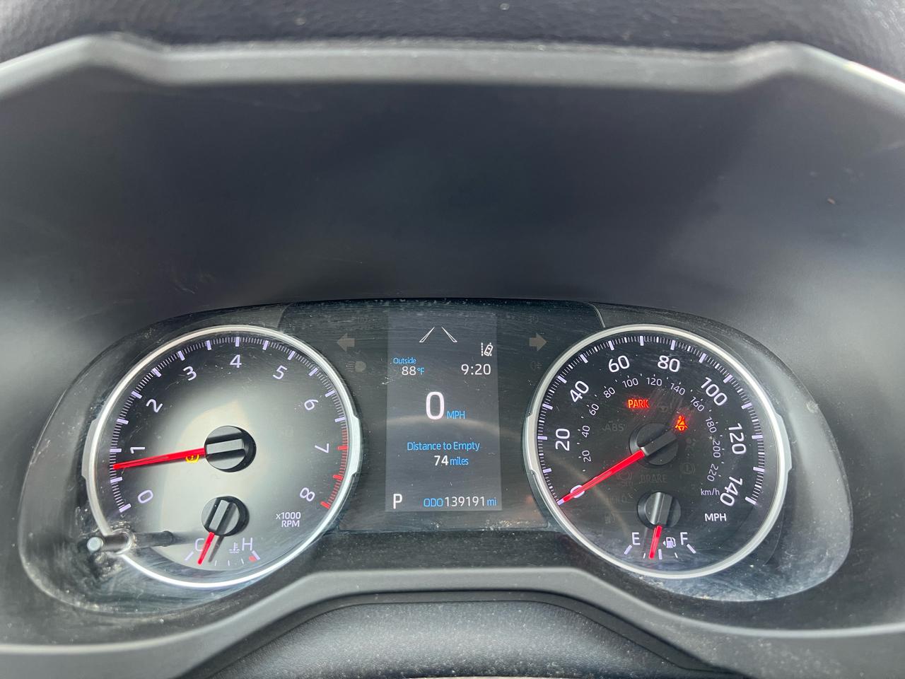 Toyota RAV4 LE AWD 2019