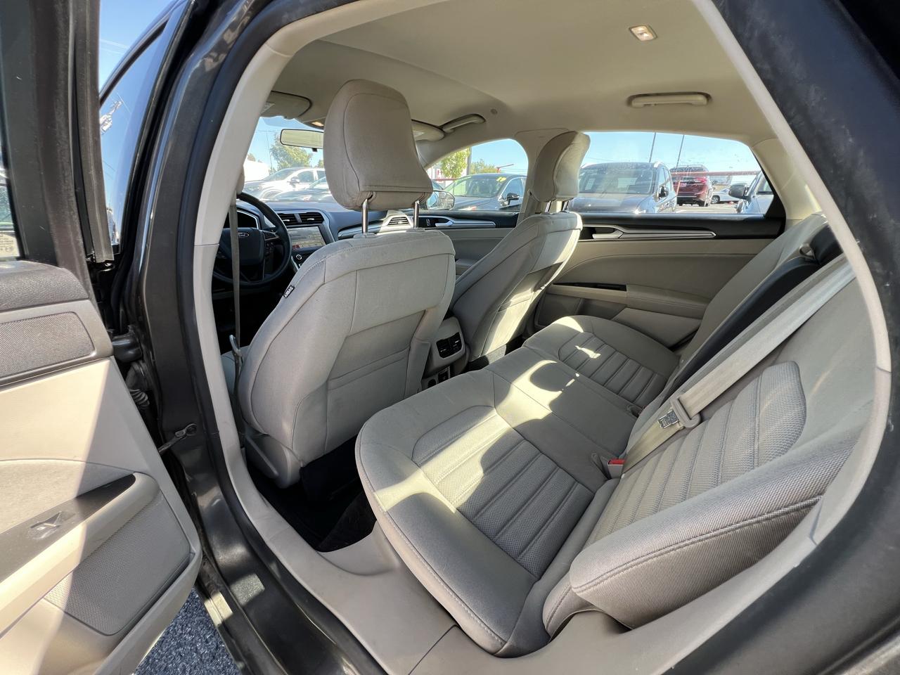 Ford Fusion Hybrid SE 2018