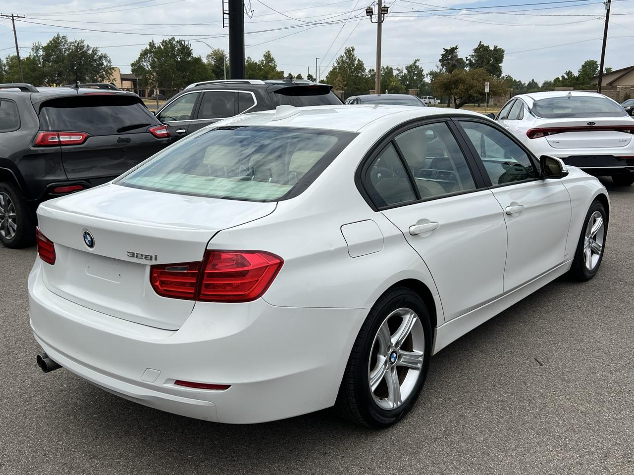BMW 3-Series 328i Sedan 2013