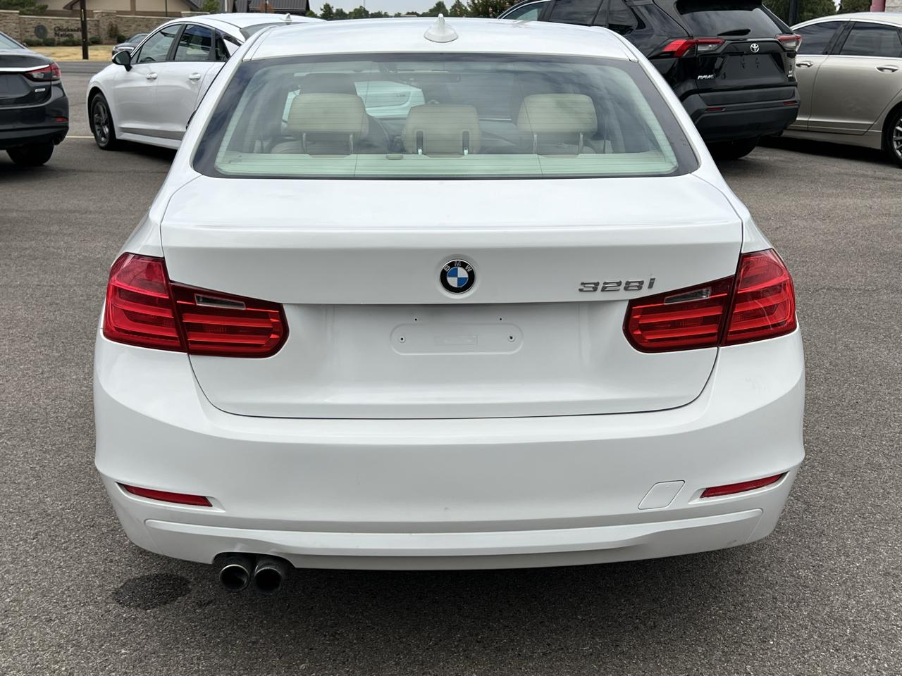 BMW 3-Series 328i Sedan 2013