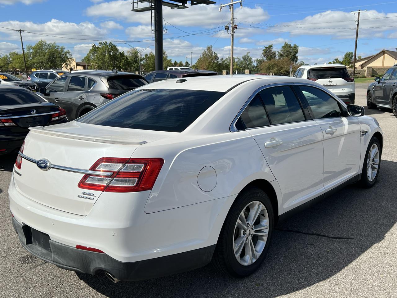 Ford Taurus SEL FWD 2013