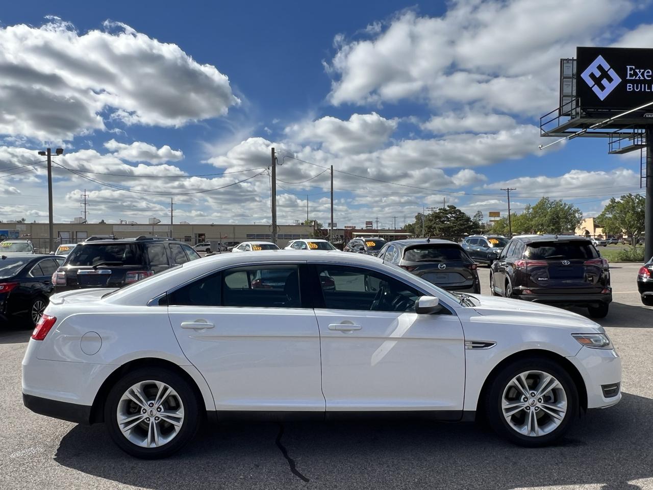 Ford Taurus SEL FWD 2013