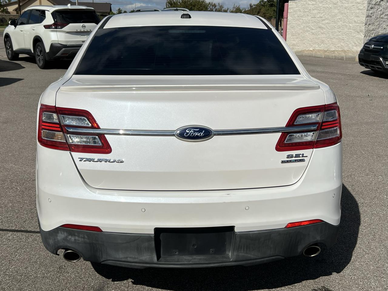 Ford Taurus SEL FWD 2013