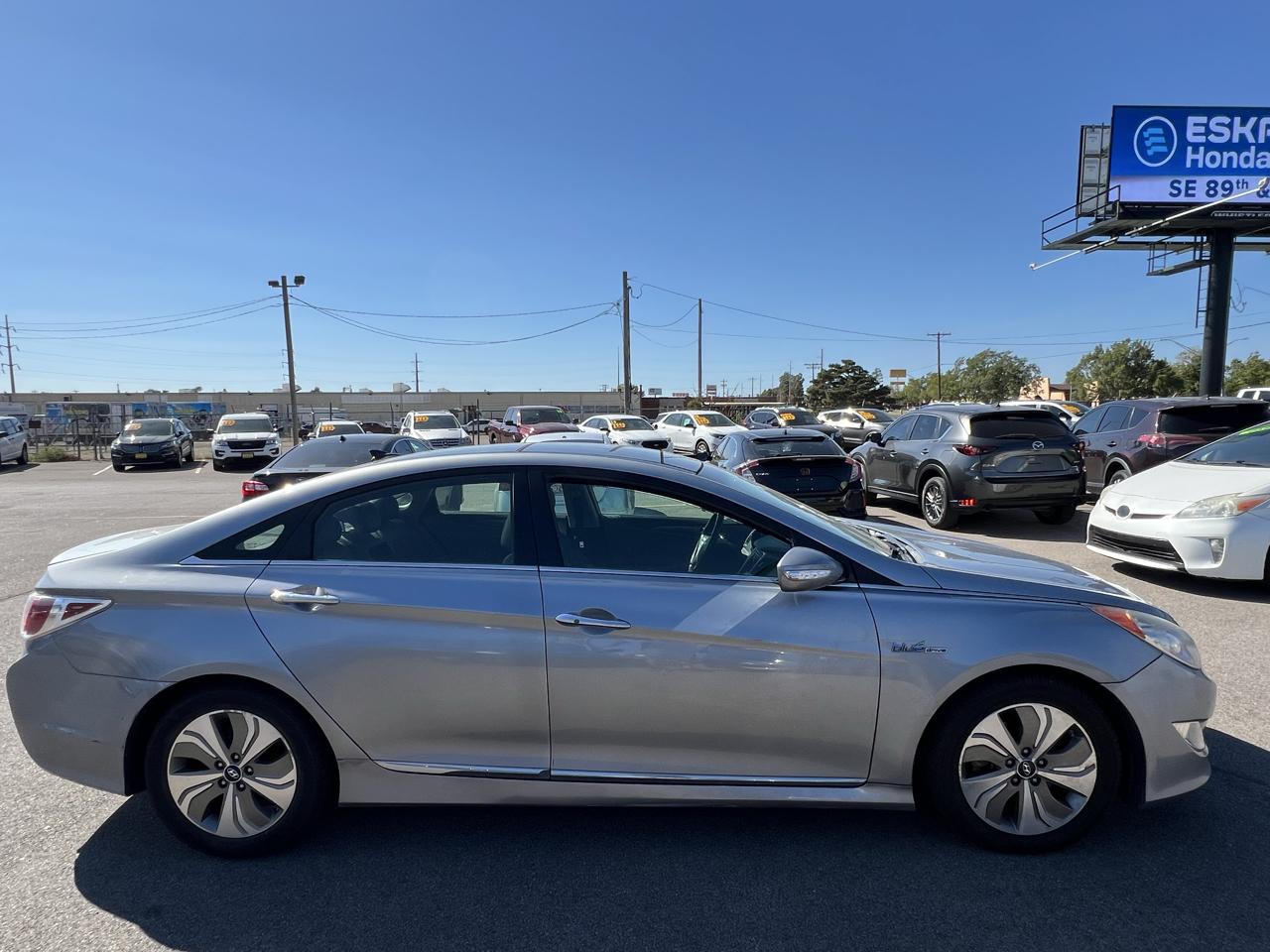 Hyundai Sonata Hybrid Sedan 2015