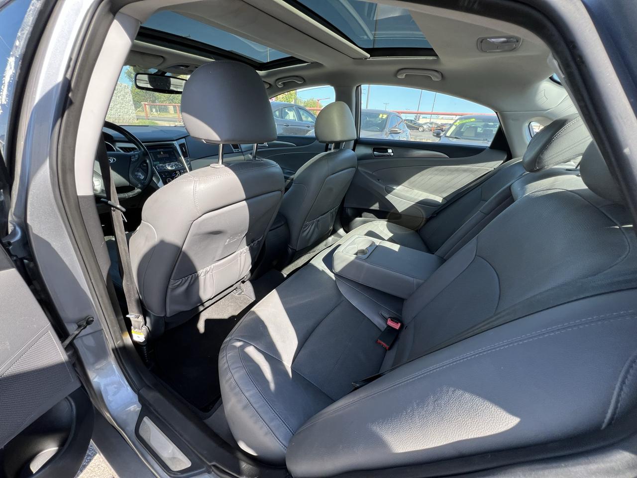 Hyundai Sonata Hybrid Sedan 2015