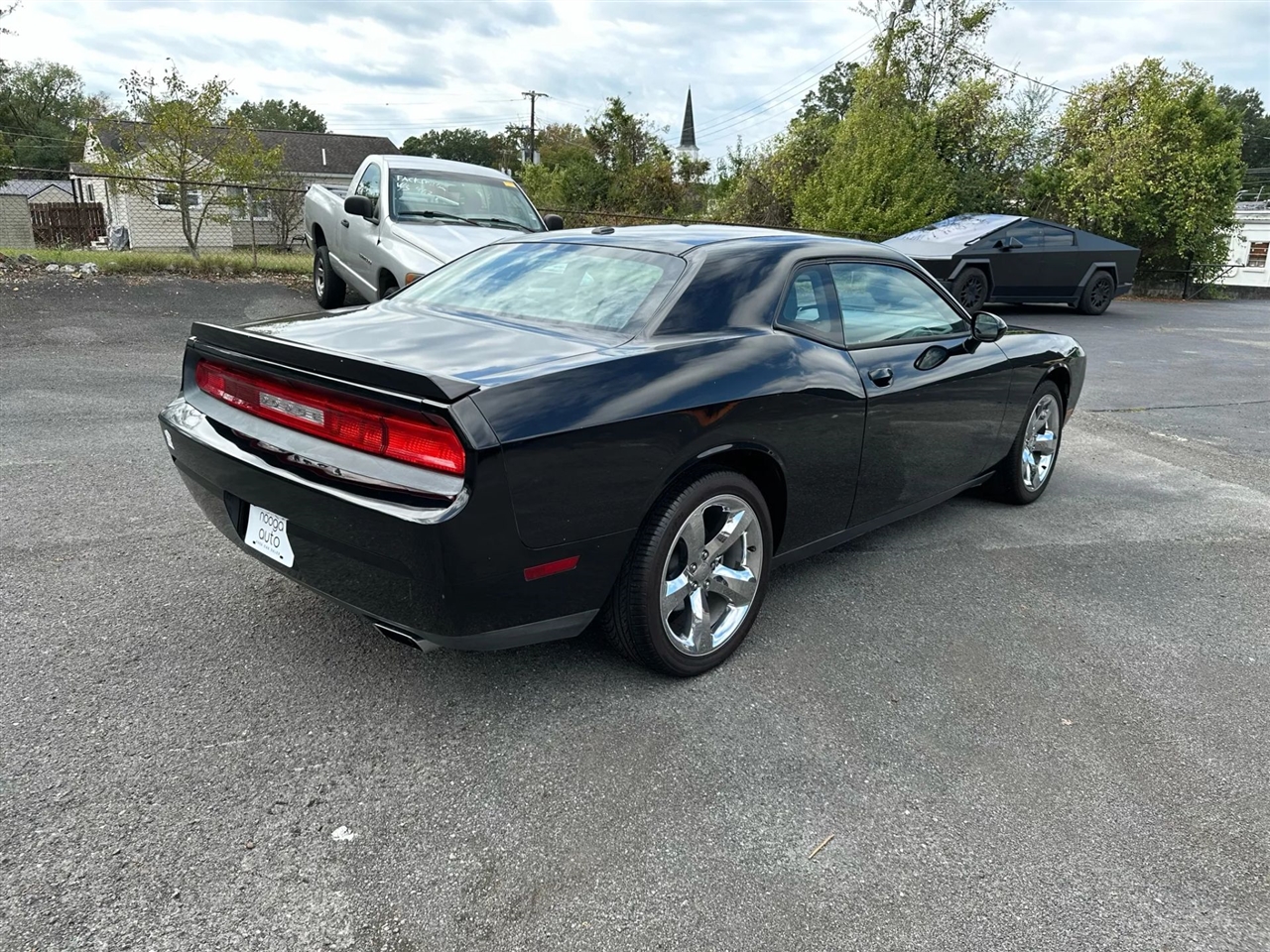2013 Dodge Challenger SXT photo 3