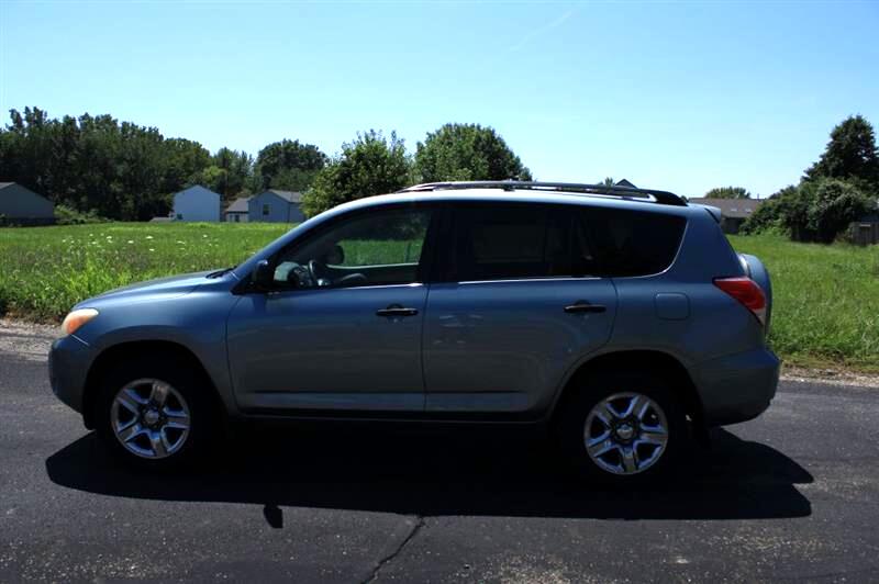 Toyota RAV4 Base I4 4WD with 3rd Row 2007