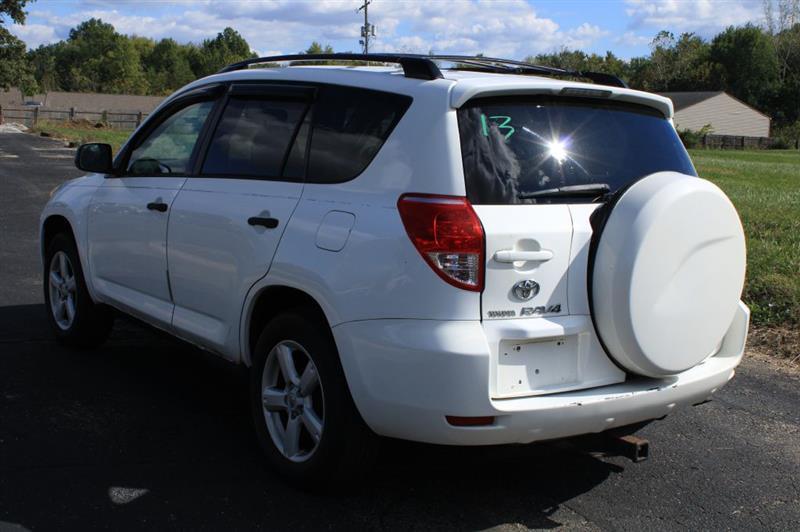 Toyota RAV4 Base I4 4WD 2006