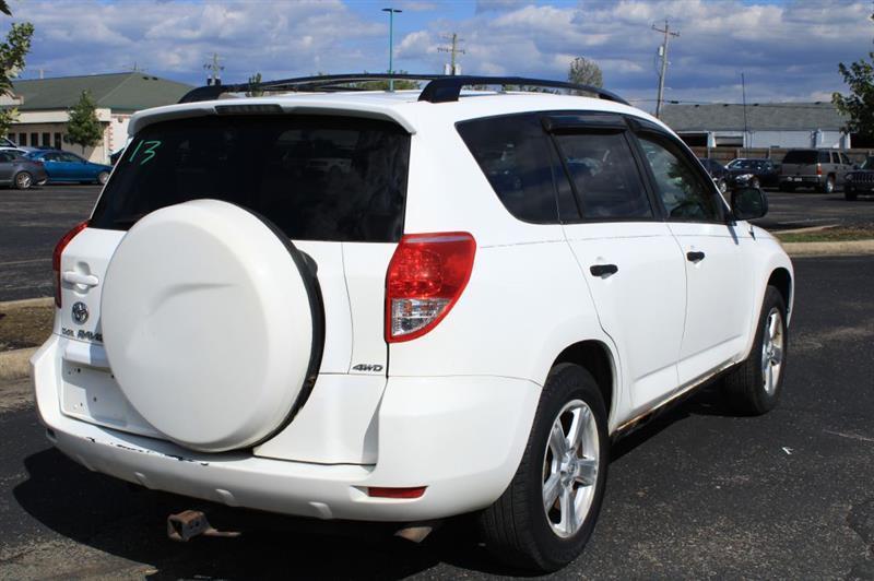 Toyota RAV4 Base I4 4WD 2006