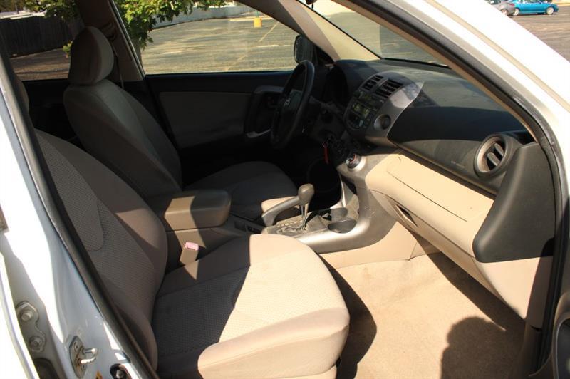 Toyota RAV4 Base I4 4WD 2006