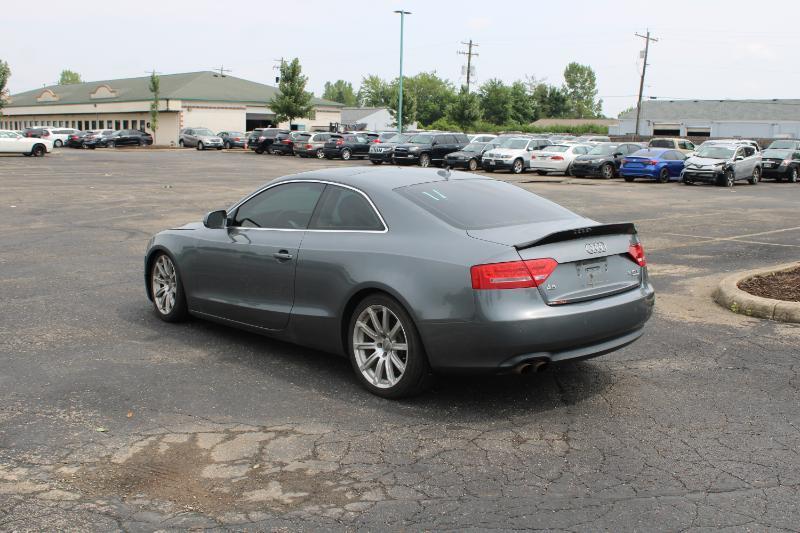 Audi A5 Coupe 2.0T quattro Tiptronic 2012