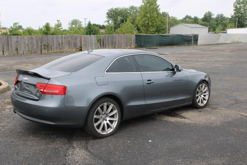 Audi A5 Coupe 2.0T quattro Tiptronic 2012