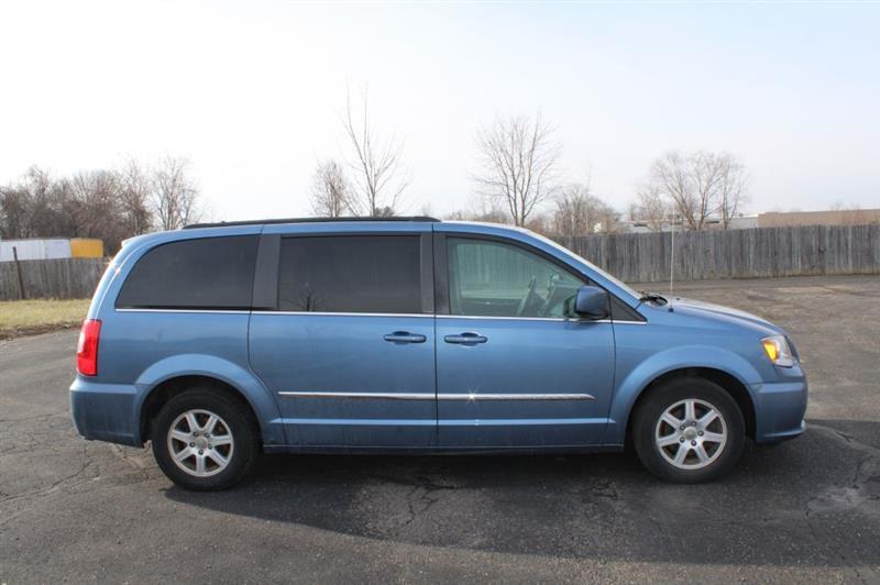 Chrysler Town & Country Touring 2012