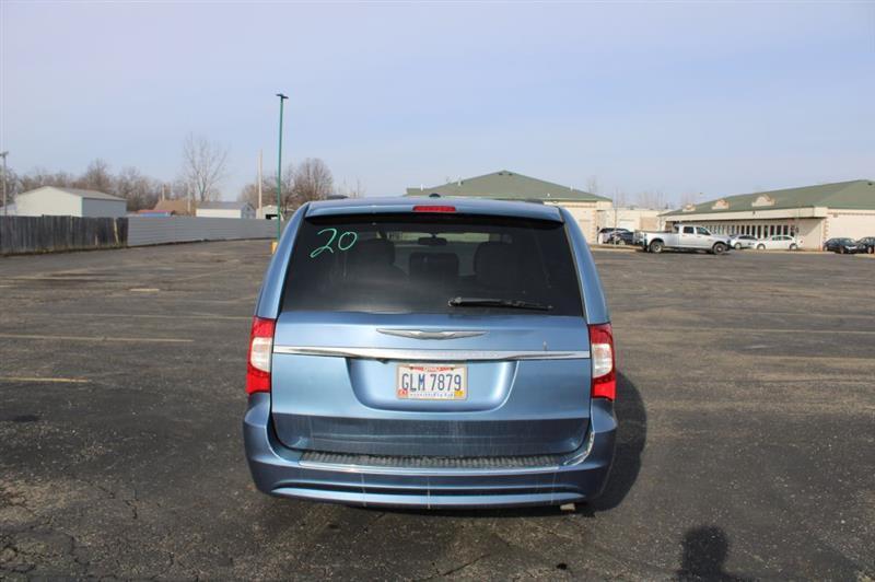 Chrysler Town & Country Touring 2012