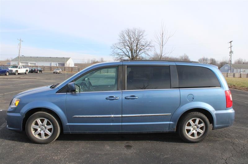 Chrysler Town & Country Touring 2012