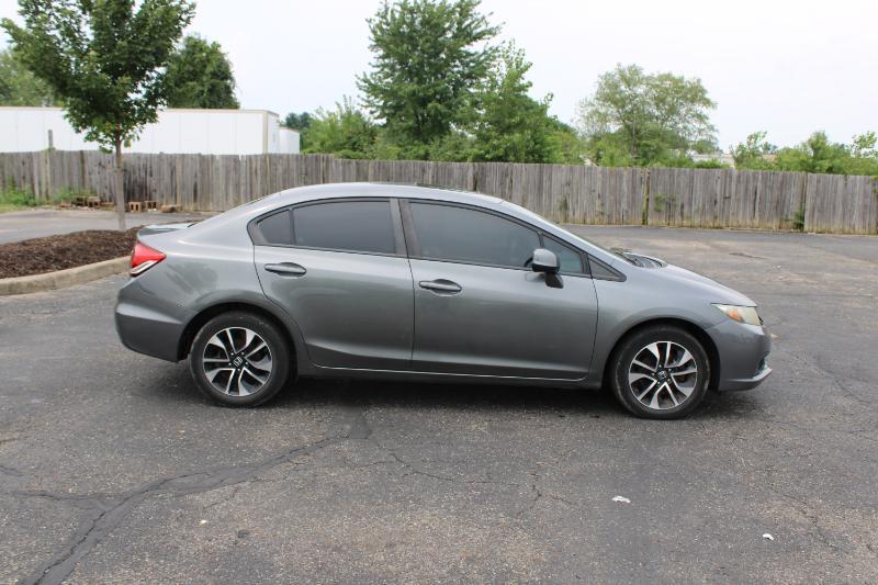 Honda Civic EX Sedan 5-Speed AT 2013
