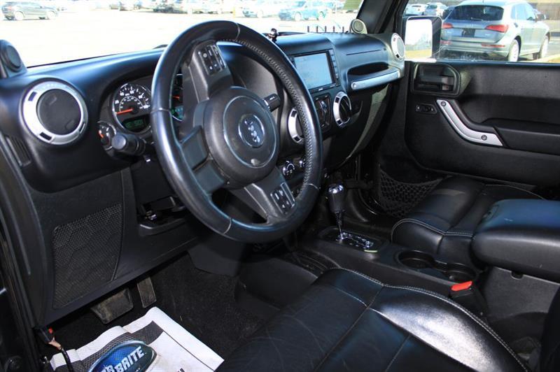 Jeep Wrangler Unlimited Sahara 4WD 2012