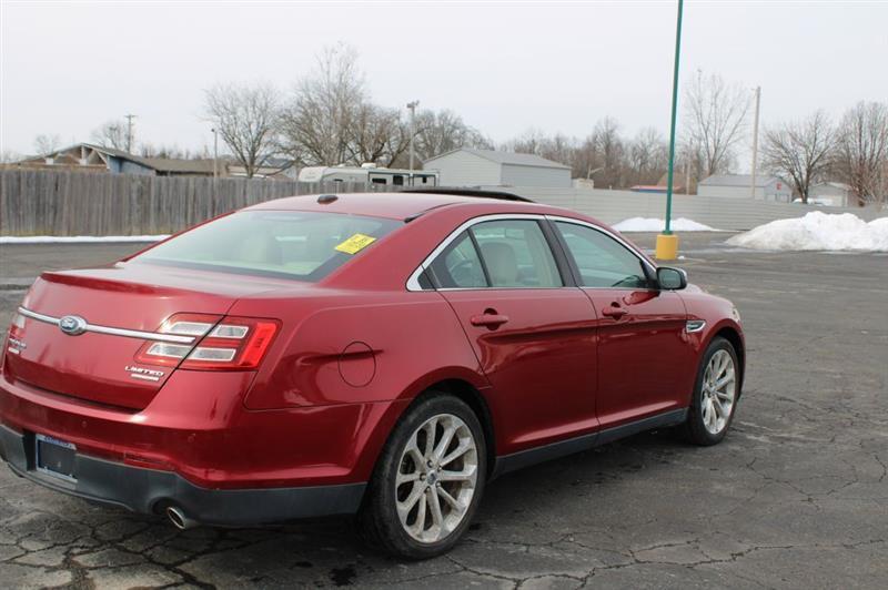 Ford Taurus Limited FWD 2013