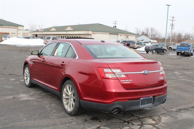 Ford Taurus Limited FWD 2013