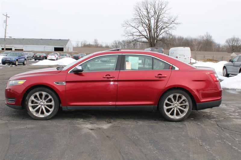 Ford Taurus Limited FWD 2013