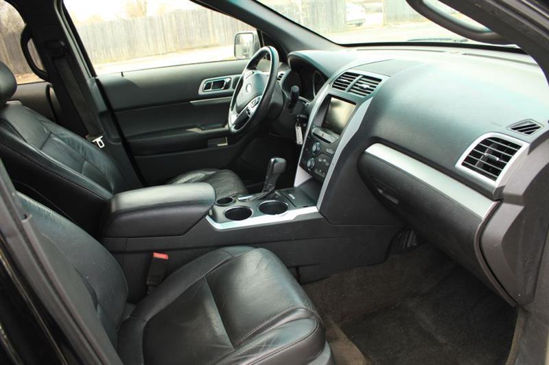 Ford Explorer XLT FWD 2014