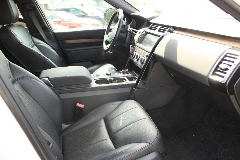 Land Rover Discovery SE 2018