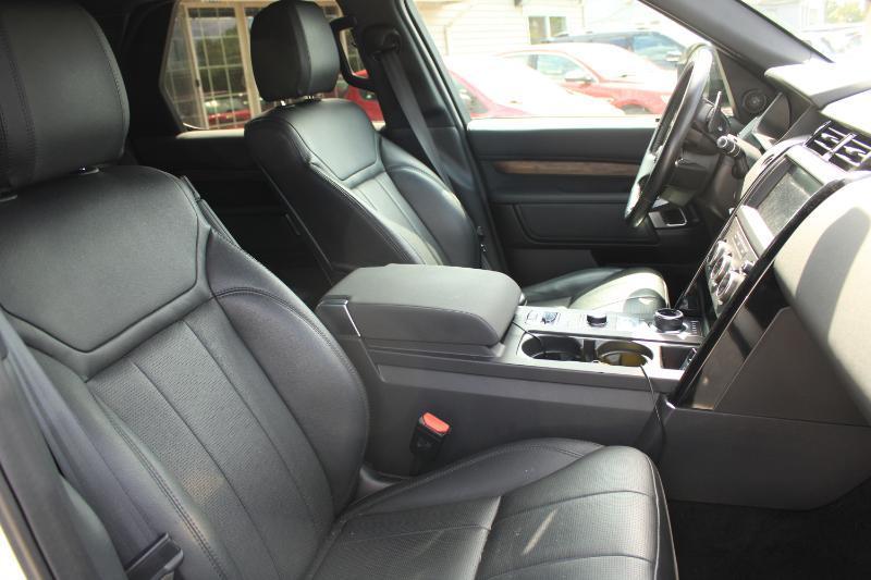 Land Rover Discovery SE 2018