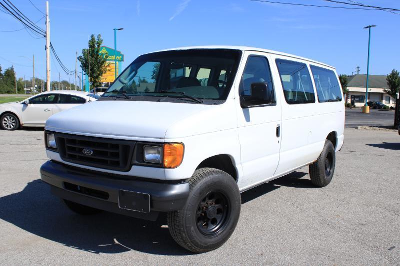 Ford Econoline E-350 XL Super Duty 2004