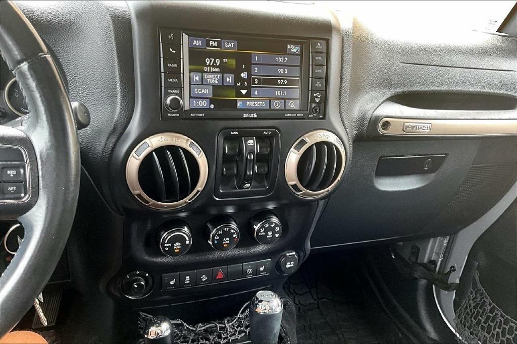 Jeep Wrangler Unlimited Sahara 4WD 2016