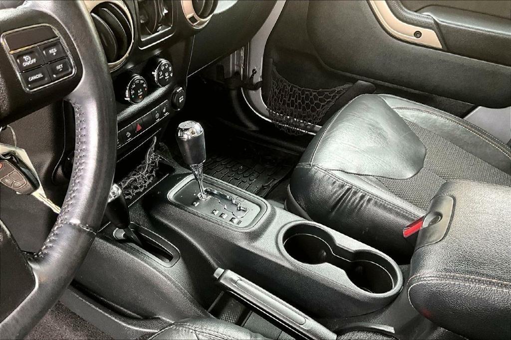 Jeep Wrangler Unlimited Sahara 4WD 2016