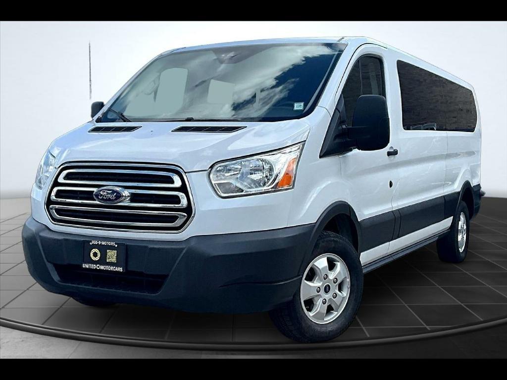 Ford Transit 350 Wagon Low Roof XLT w/Sliding Pass. 148-in. WB 2018