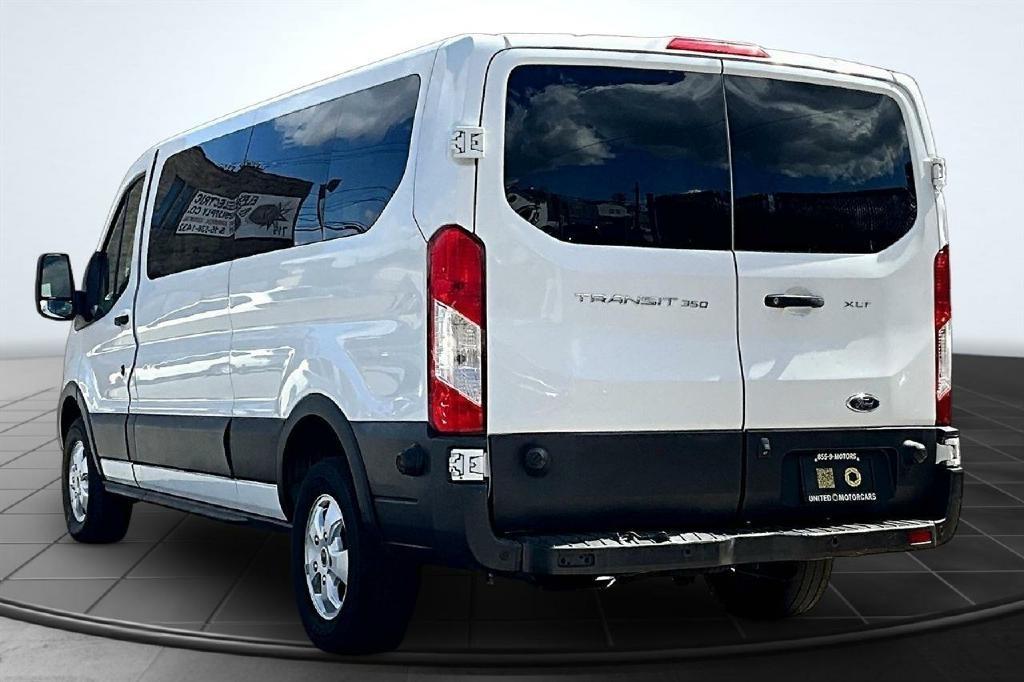 Ford Transit 350 Wagon Low Roof XLT w/Sliding Pass. 148-in. WB 2018