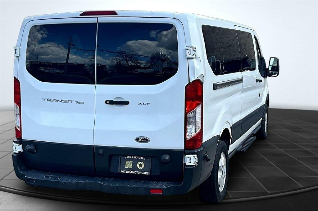 Ford Transit 350 Wagon Low Roof XLT w/Sliding Pass. 148-in. WB 2018