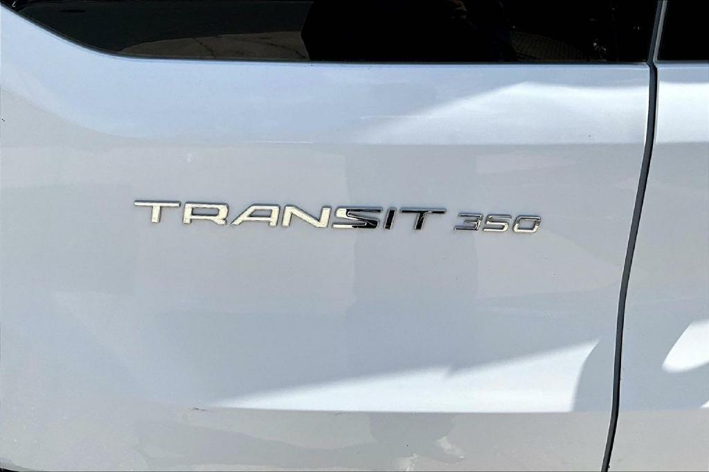 Ford Transit 350 Wagon Low Roof XLT w/Sliding Pass. 148-in. WB 2018
