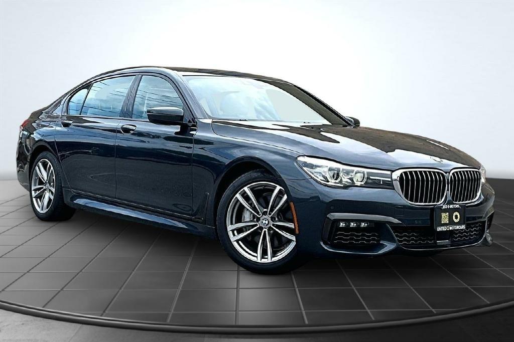 BMW 7-Series 740i 2019