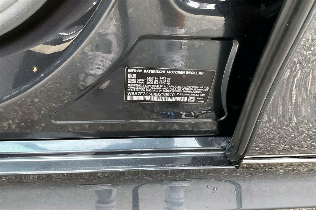 BMW 7-Series 740i 2019